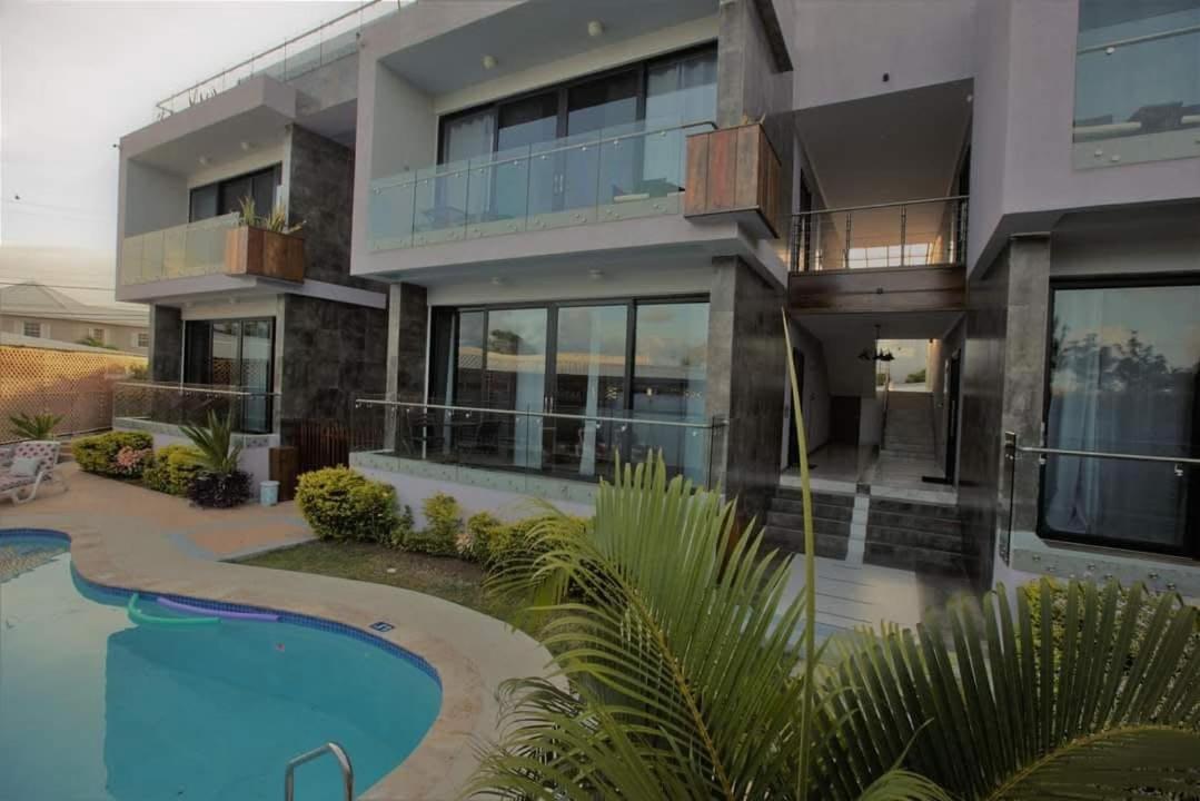 One Rodney Heights Condominiums Гроз-Иле Экстерьер фото